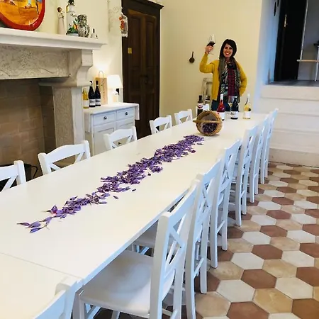 Dimora Dell'arte-cantinarte Station touristique *