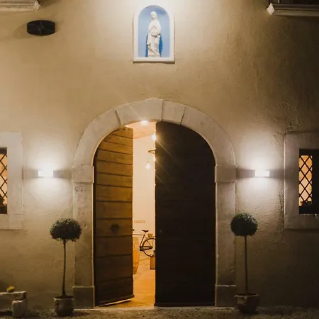Dimora Dell'arte-cantinarte Semesteranläggning (resort)
