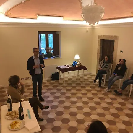 Dimora Dell'arte-cantinarte Semesteranläggning (resort) Navelli